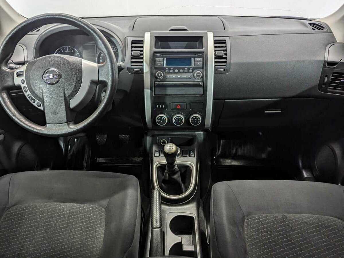 Nissan X-Trail б/у, 2013, Механическая. Фото: #8