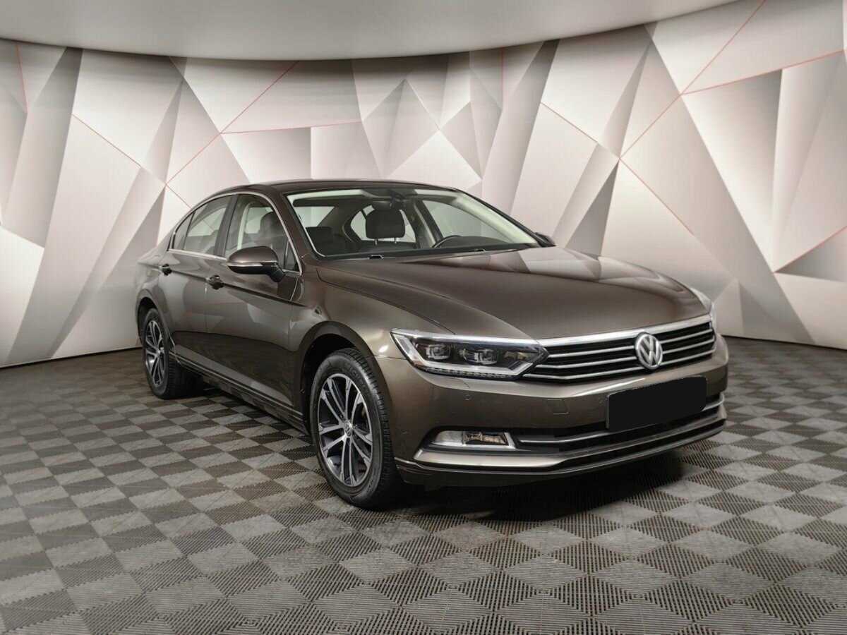 Volkswagen Passat б/у, 2017, Роботизированная. Фото: #2