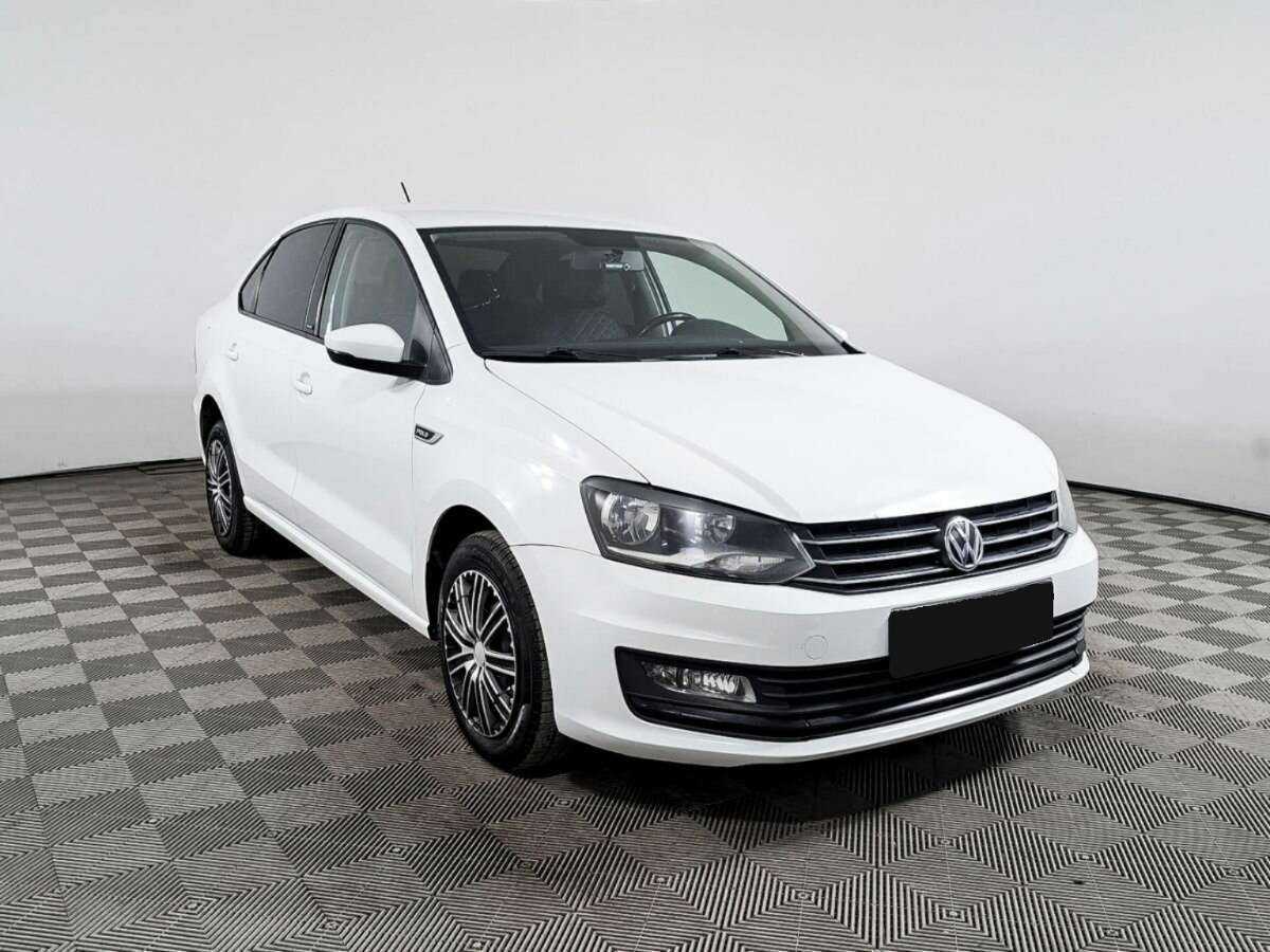 Volkswagen Polo б/у, 2016, Механическая. Фото: #2