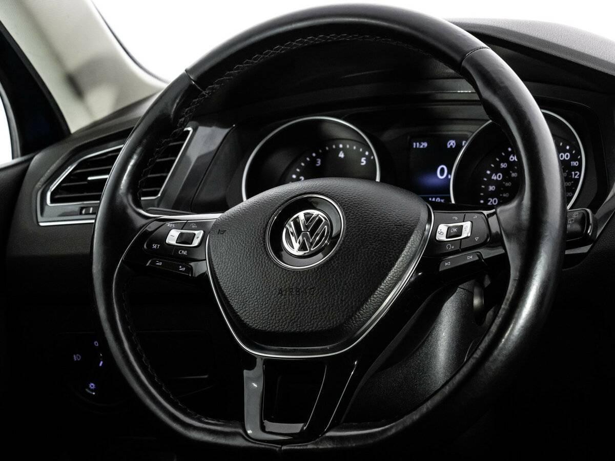Volkswagen Tiguan б/у, 2017, Автоматическая. Фото: #12