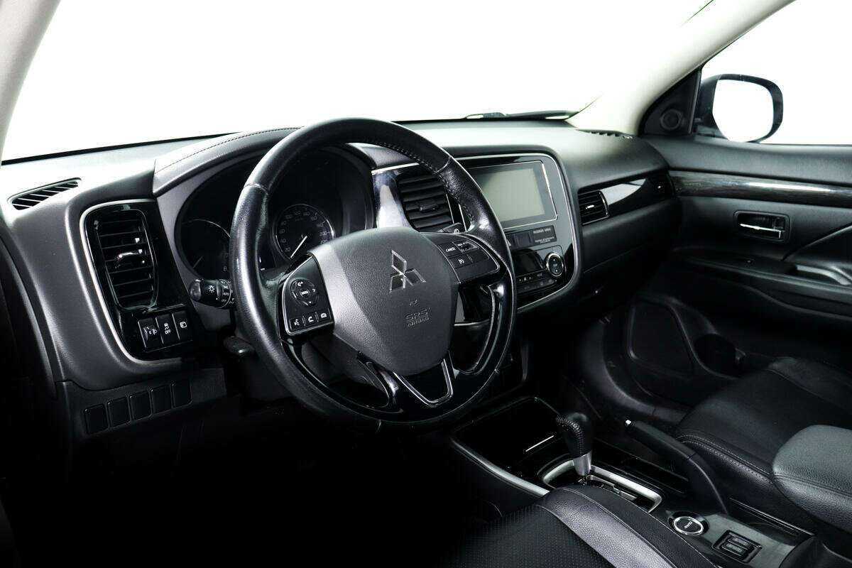 Mitsubishi Outlander б/у, 2018, Вариатор. Фото: #10