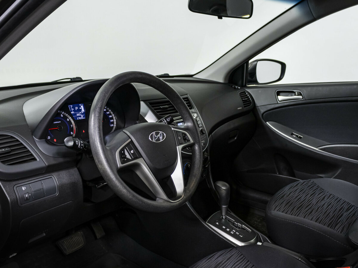 Hyundai Solaris б/у, 2015, Автоматическая. Фото: #8