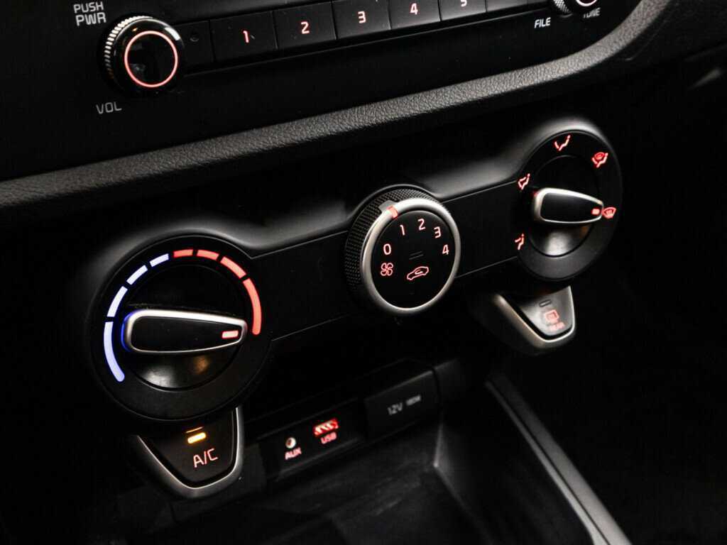Kia Rio б/у, 2018, Механическая. Фото: #14