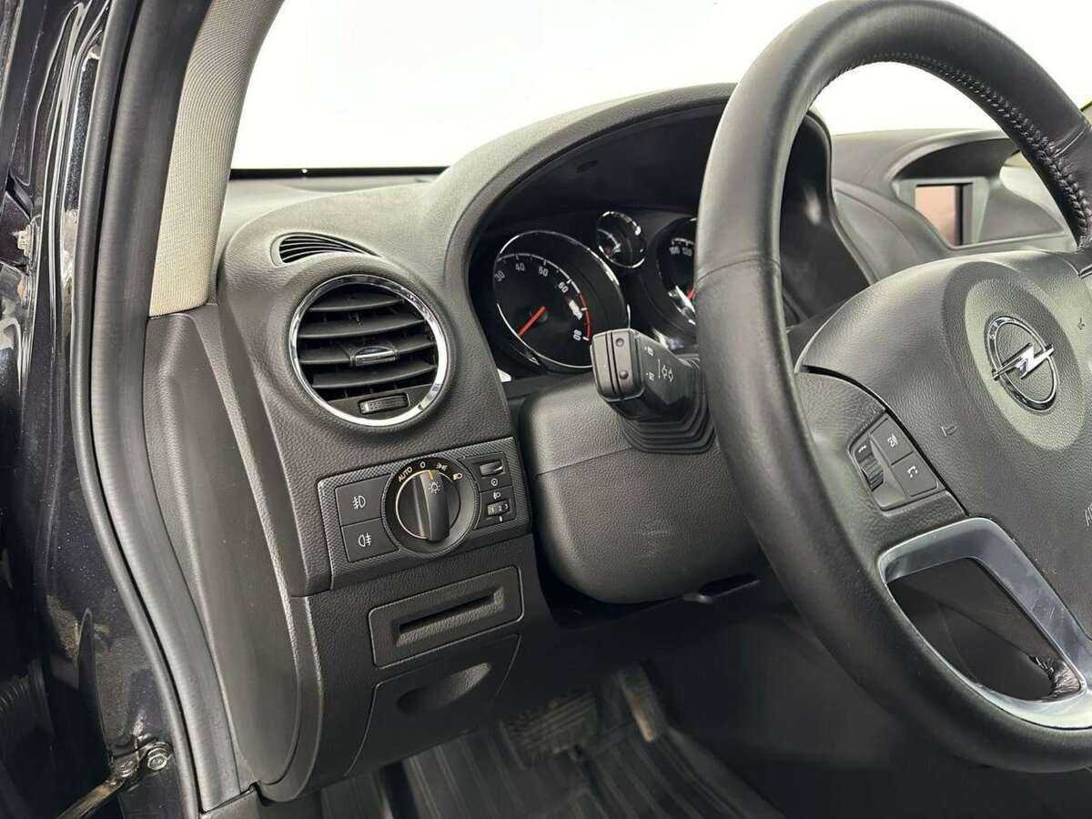 Opel Antara б/у, 2013, Автоматическая. Фото: #8