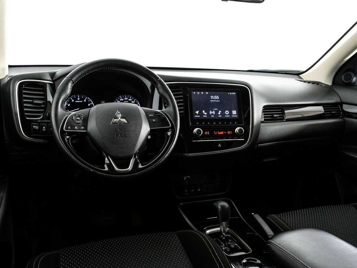 Mitsubishi Outlander б/у, 2021, Вариатор. Фото: #8