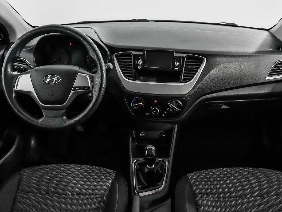 Hyundai Solaris б/у, 2018, Механическая. Фото: #11