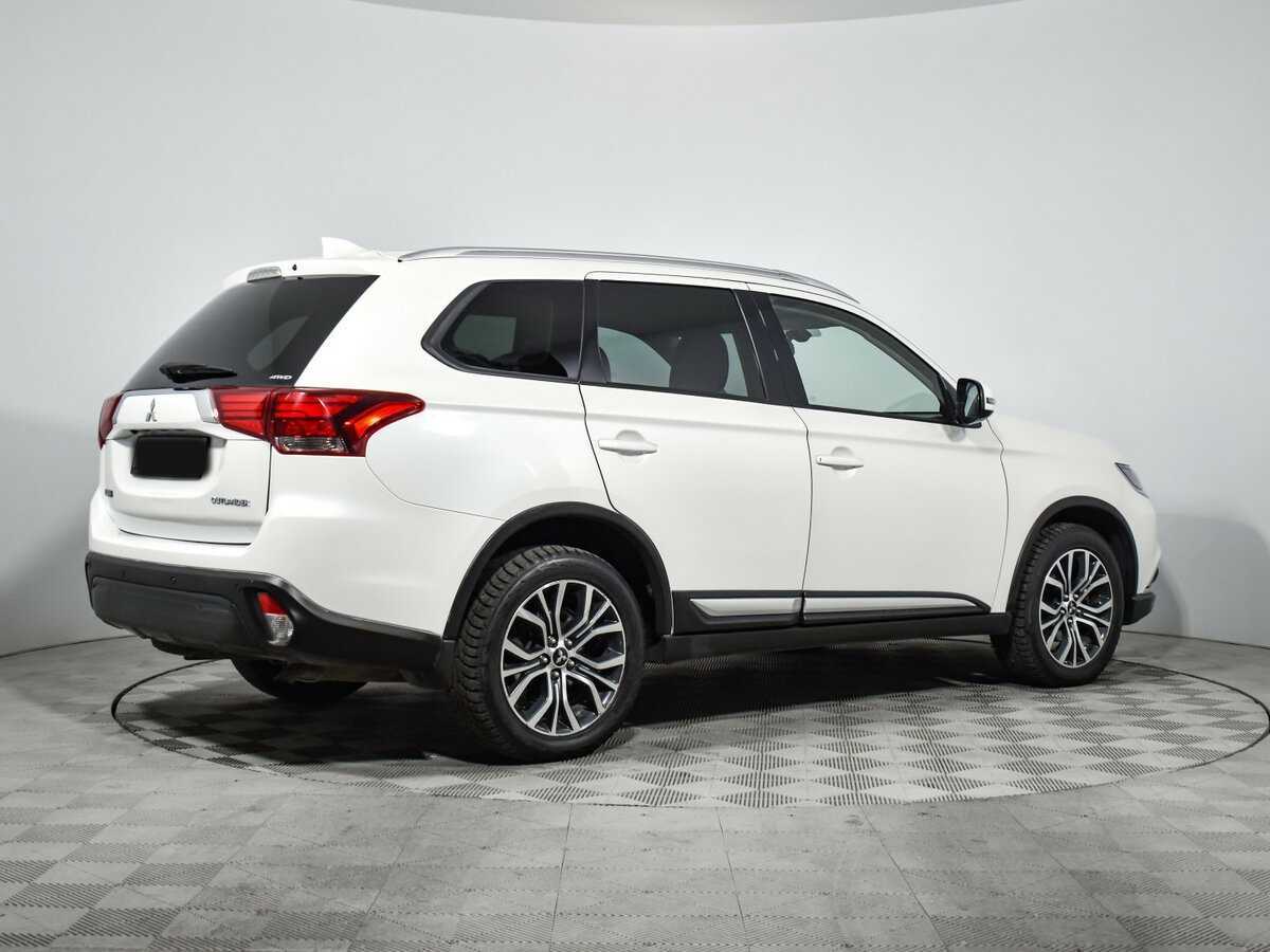 Mitsubishi Outlander б/у, 2018, Вариатор. Фото: #3