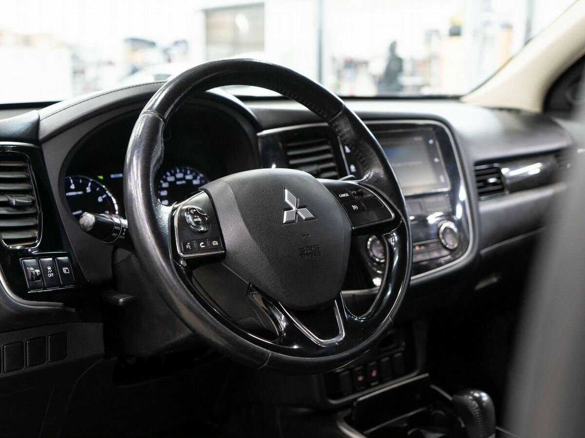 Mitsubishi Outlander б/у, 2017, Вариатор. Фото: #4