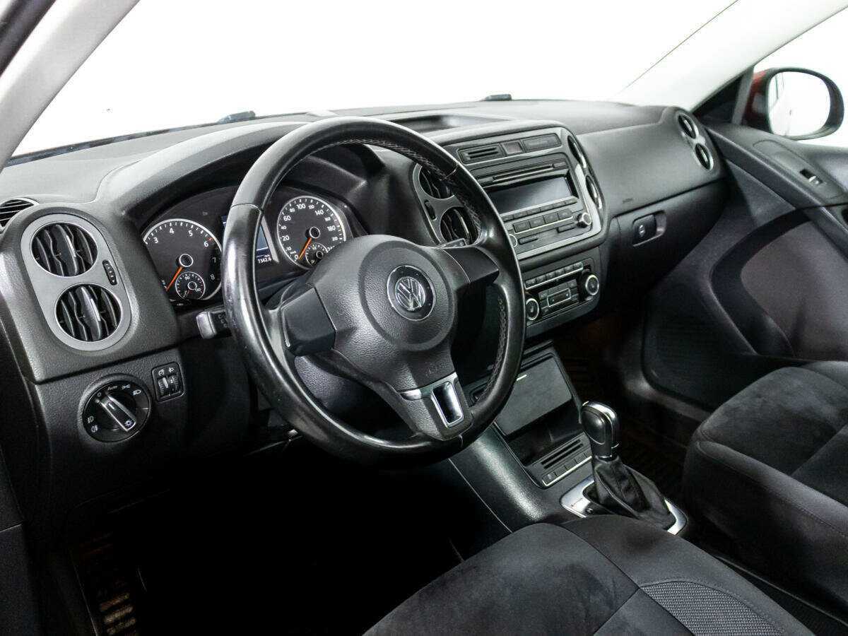 Volkswagen Tiguan б/у, 2012, Автоматическая. Фото: #10
