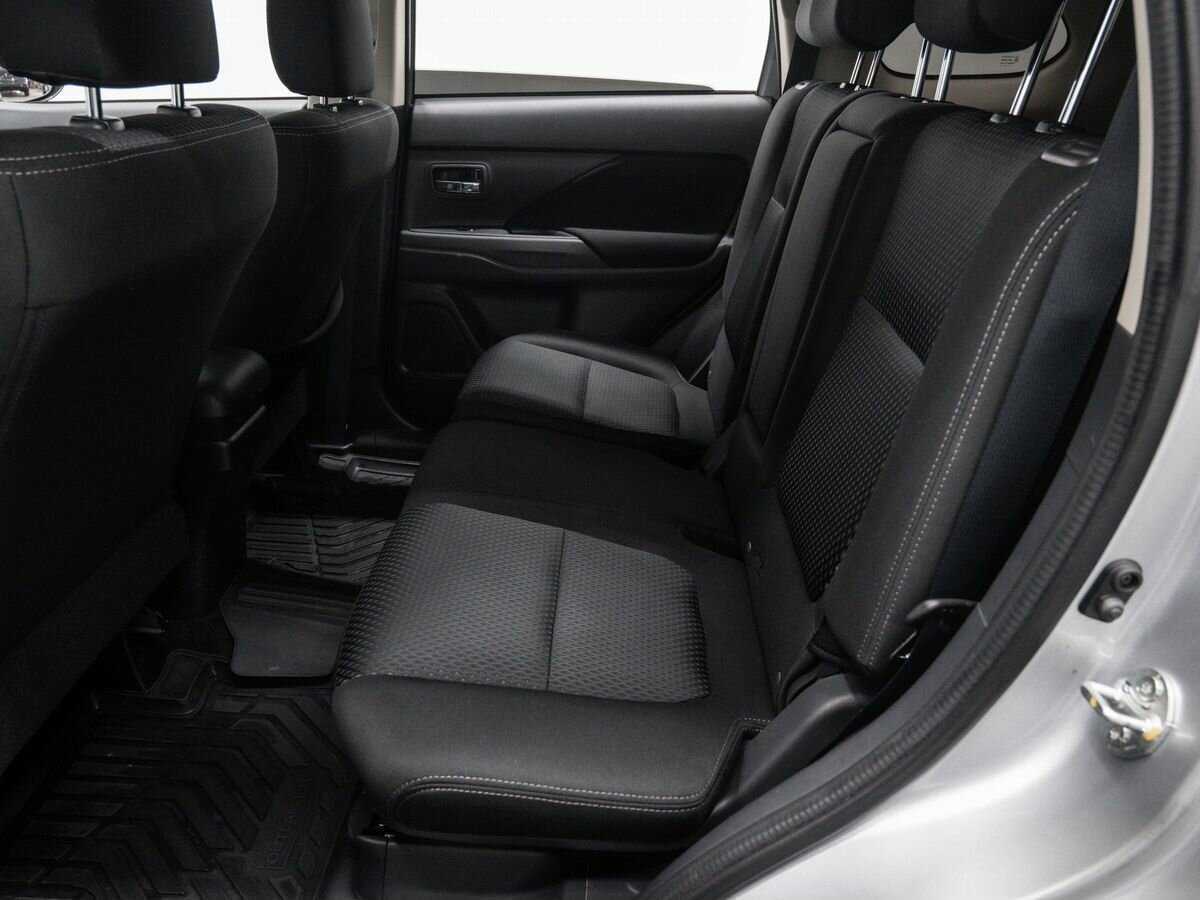 Mitsubishi Outlander б/у, 2016, Вариатор. Фото: #13