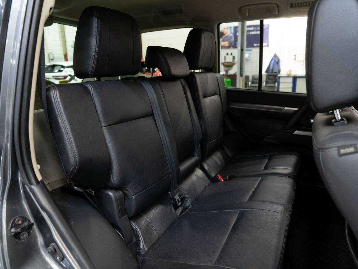 Mitsubishi Pajero б/у, 2014, Автоматическая. Фото: #6