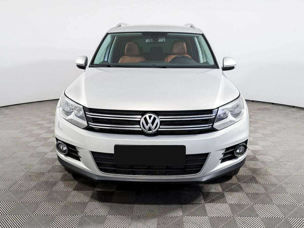 Volkswagen Tiguan б/у, 2012, Автоматическая. Фото: #1