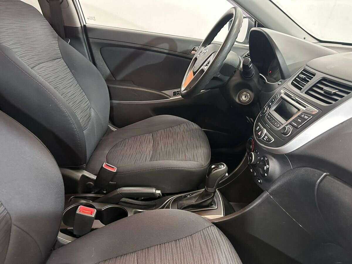 Hyundai Solaris б/у, 2015, Автоматическая. Фото: #10