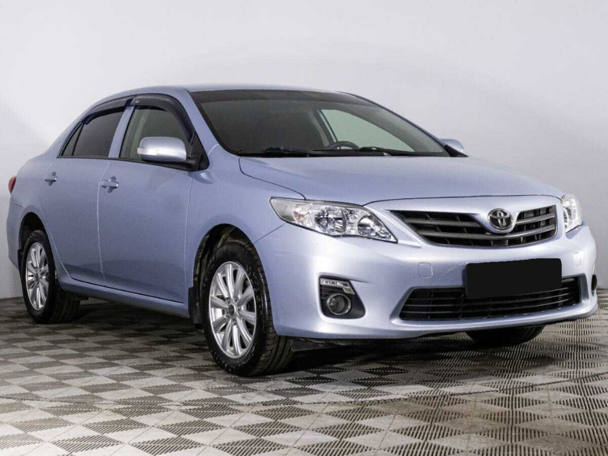 Toyota Corolla б/у, 2013, Механическая. Фото: #2