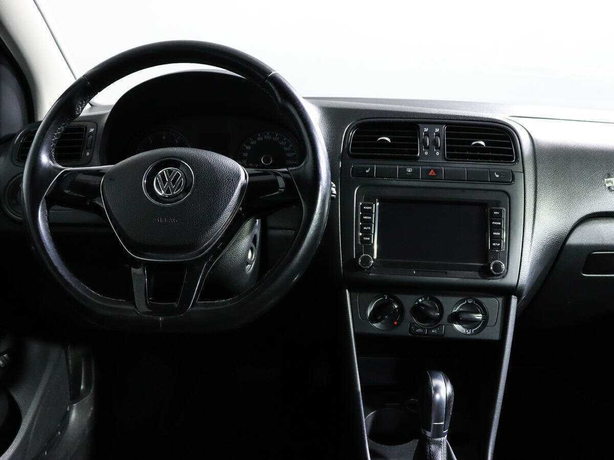 Volkswagen Polo б/у, 2016, Автоматическая. Фото: #10