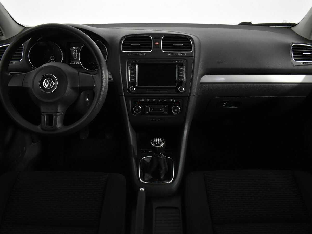 Volkswagen Golf б/у, 2012, Механическая. Фото: #10