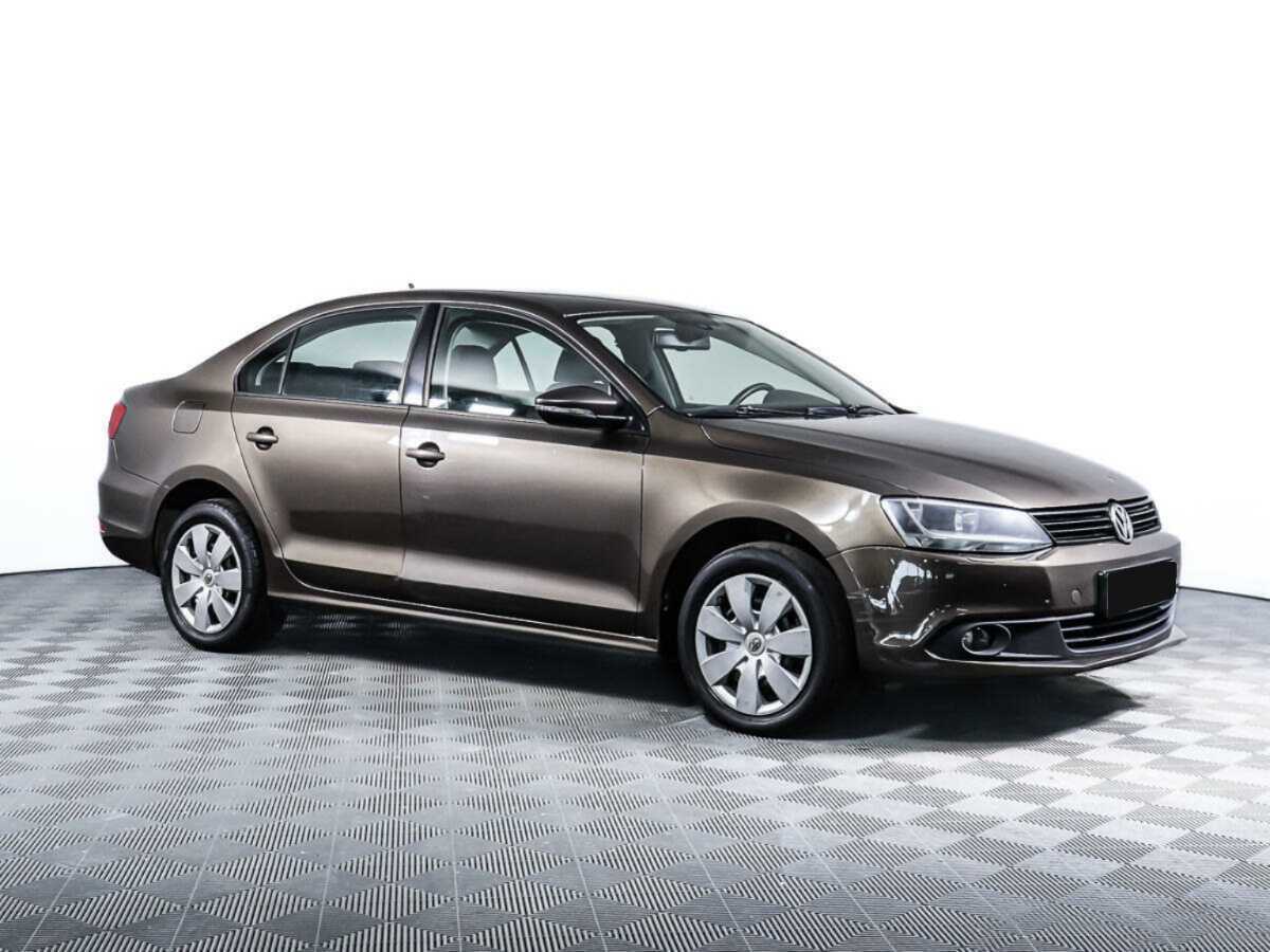 Volkswagen Jetta б/у, 2012, Автоматическая. Фото: #1