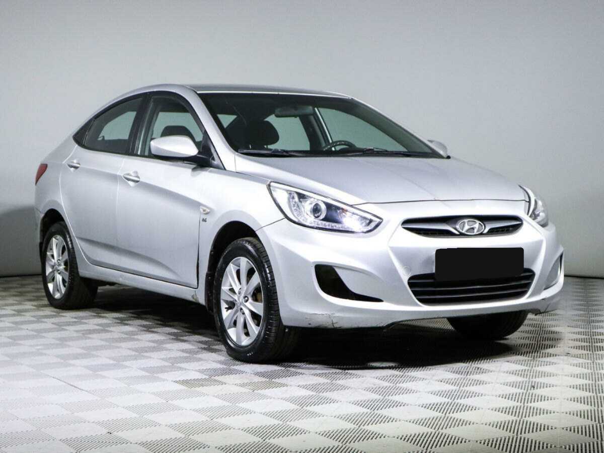 Hyundai Solaris б/у, 2013, Автоматическая. Фото: #2