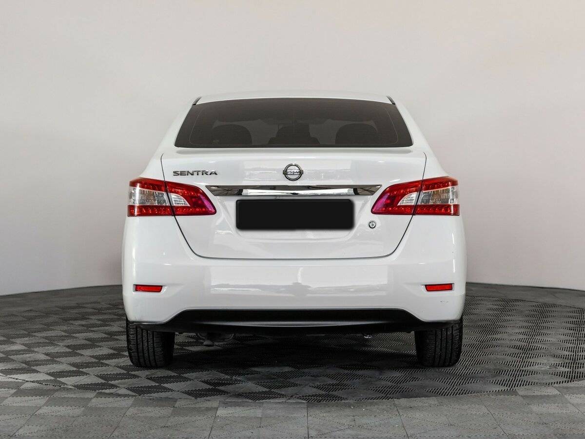 Nissan Sentra б/у, 2015, Механическая. Фото: #4
