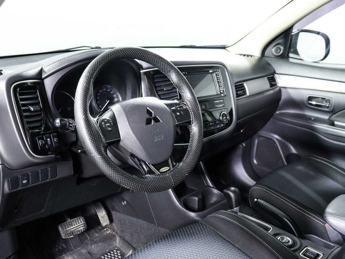 Mitsubishi Outlander б/у, 2016, Вариатор. Фото: #12