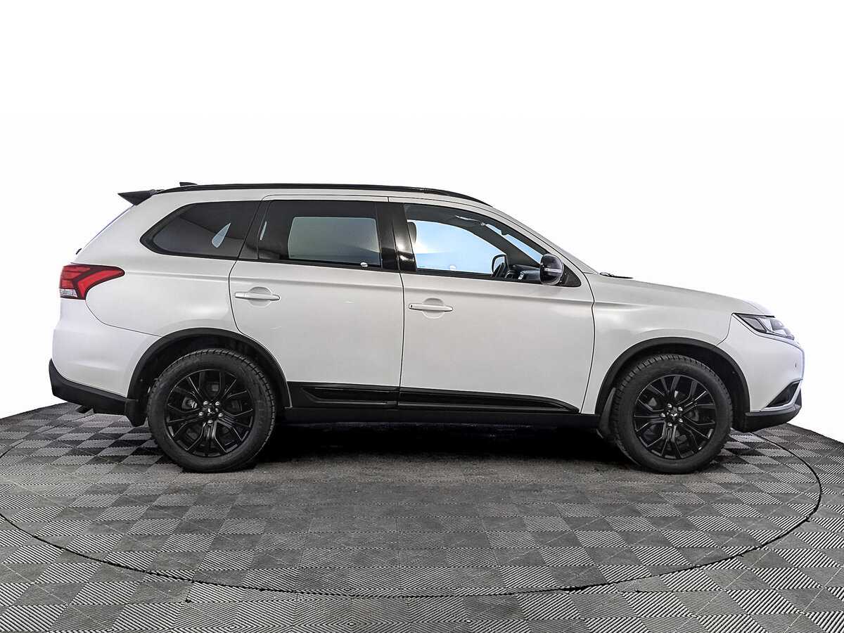Mitsubishi Outlander б/у, 2022, Вариатор. Фото: #3