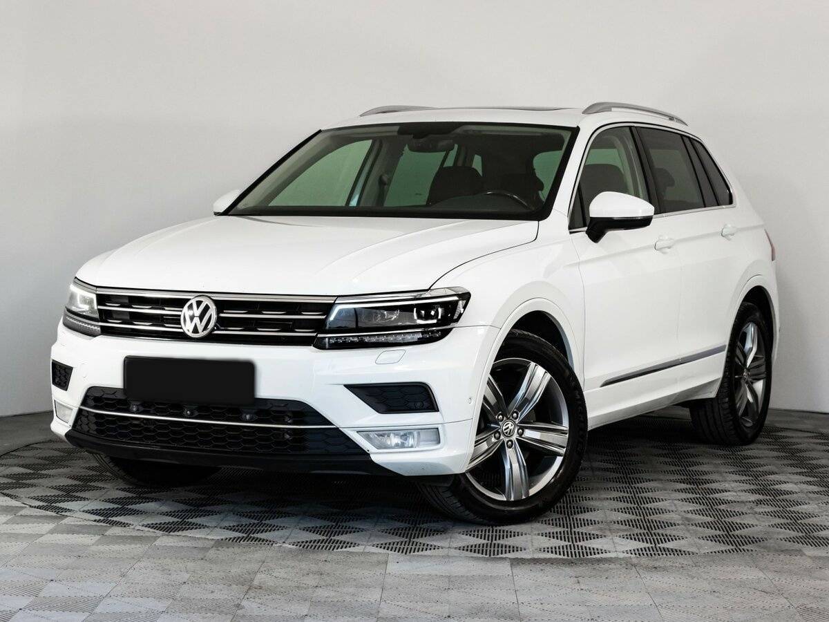 Volkswagen Tiguan б/у, 2017, Роботизированная. Посмотреть фото