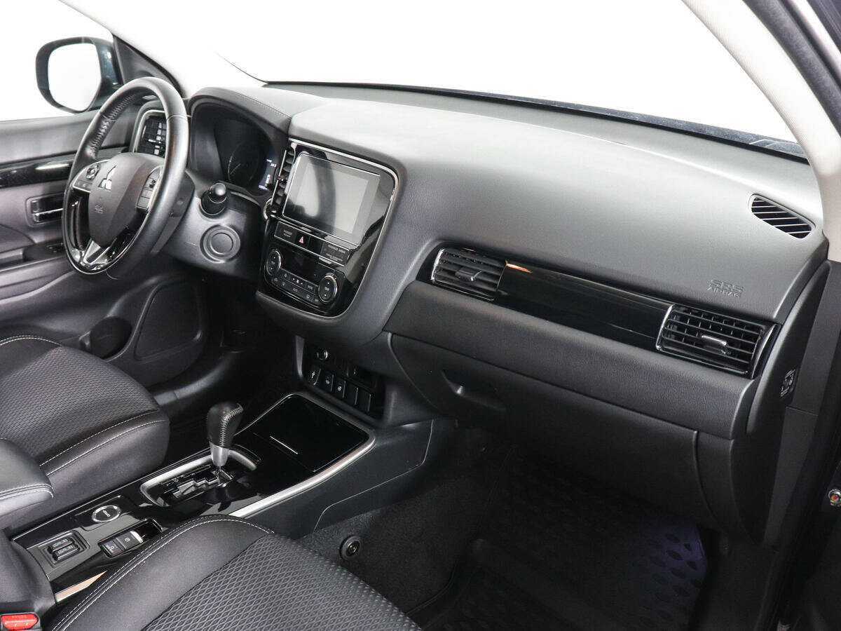 Mitsubishi Outlander б/у, 2019, Вариатор. Фото: #9