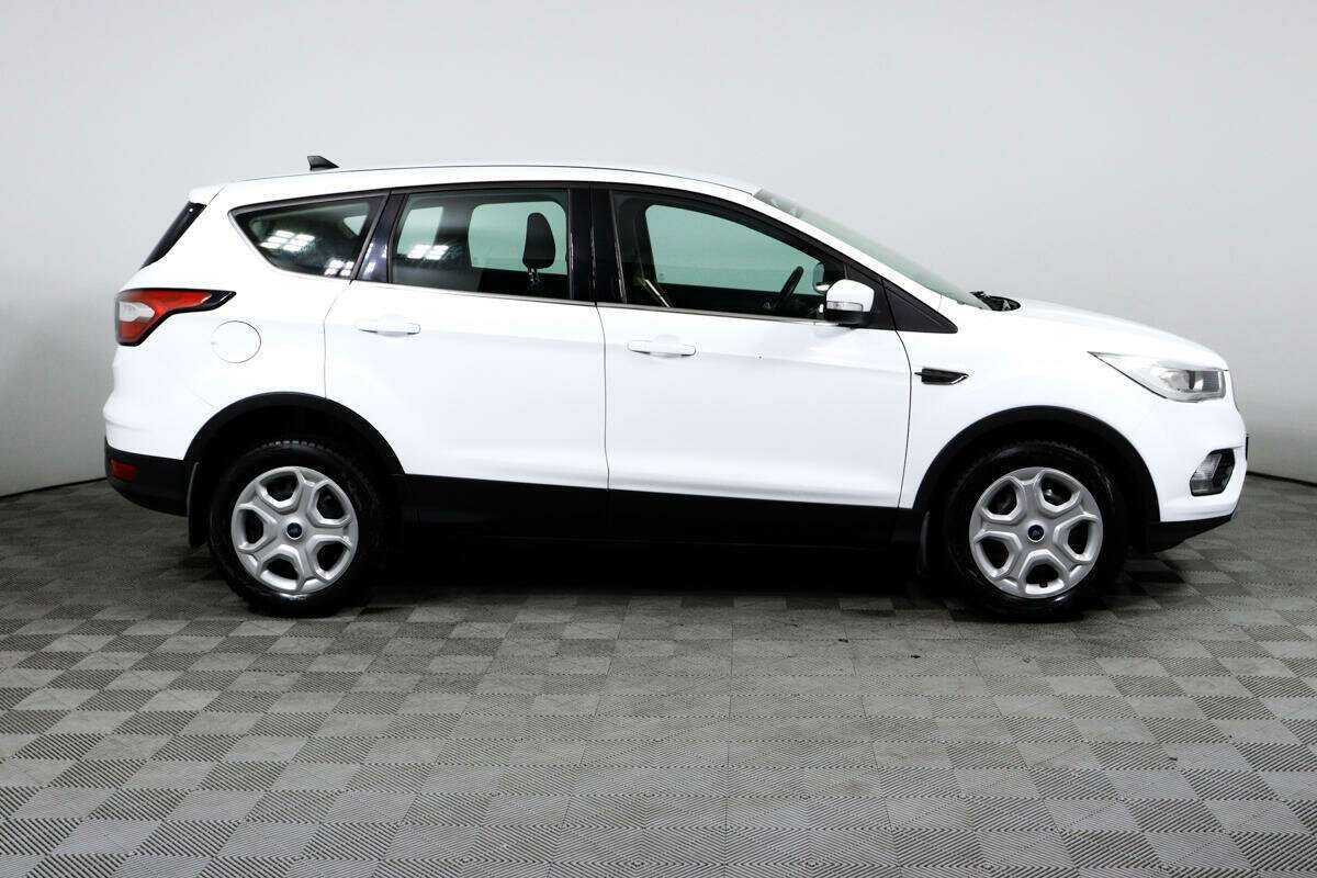 Ford Kuga б/у, 2018, Автоматическая. Фото: #3