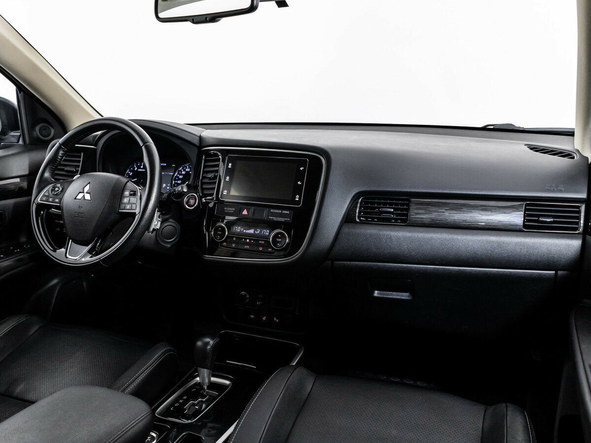 Mitsubishi Outlander б/у, 2018, Автоматическая. Фото: #6