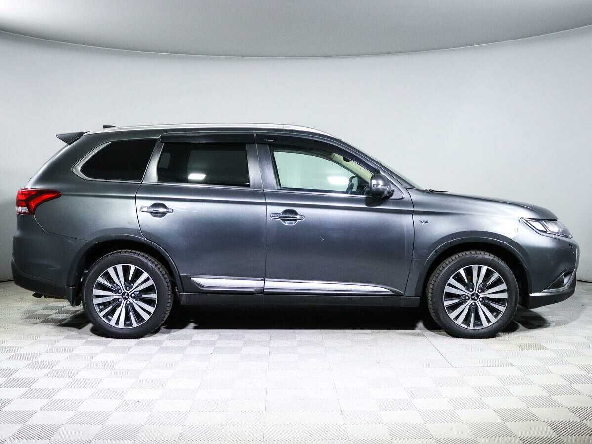 Mitsubishi Outlander б/у, 2020, Автоматическая. Фото: #3