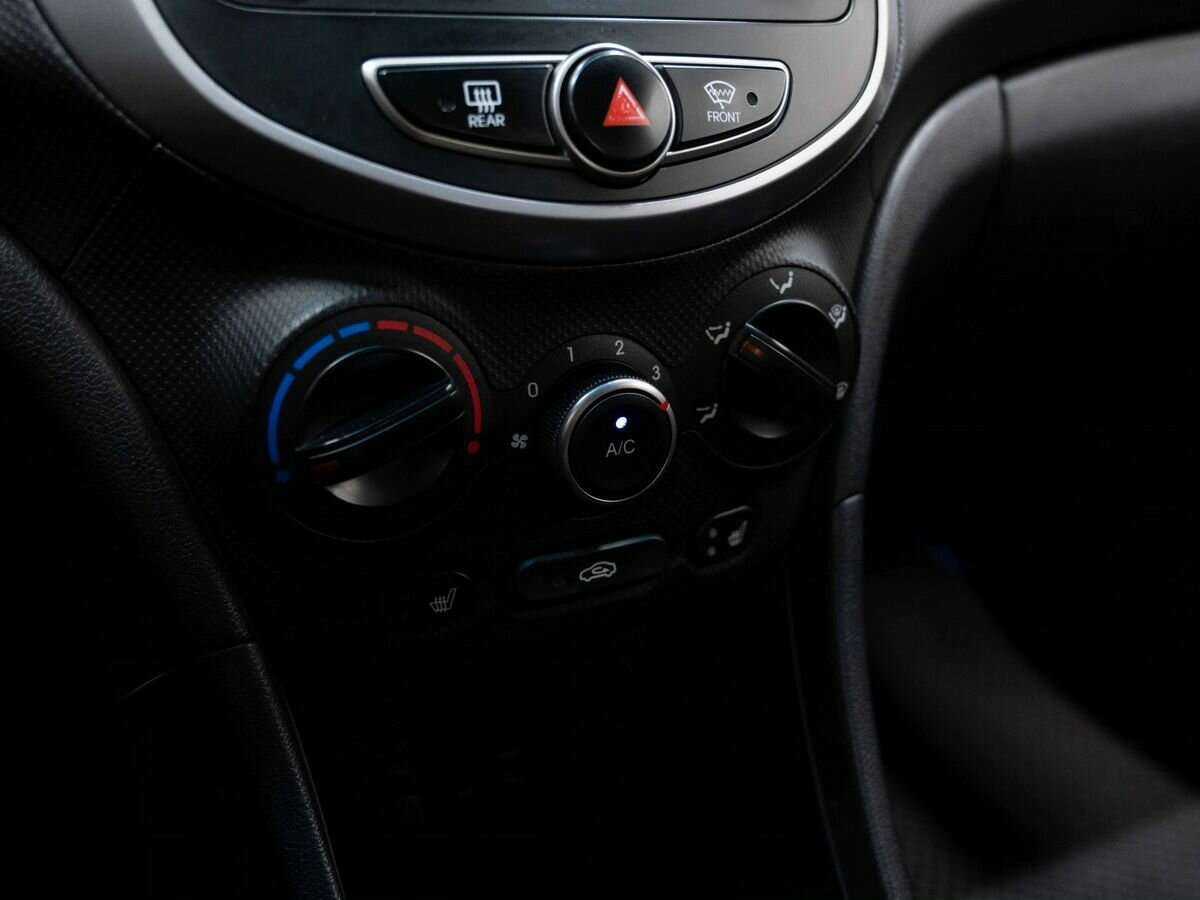 Hyundai Solaris б/у, 2015, Автоматическая. Фото: #21