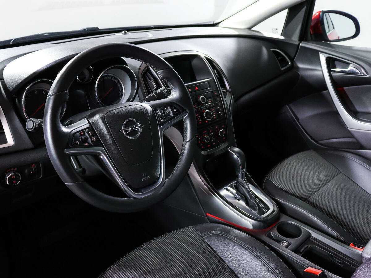 Opel Astra б/у, 2012, Автоматическая. Фото: #11