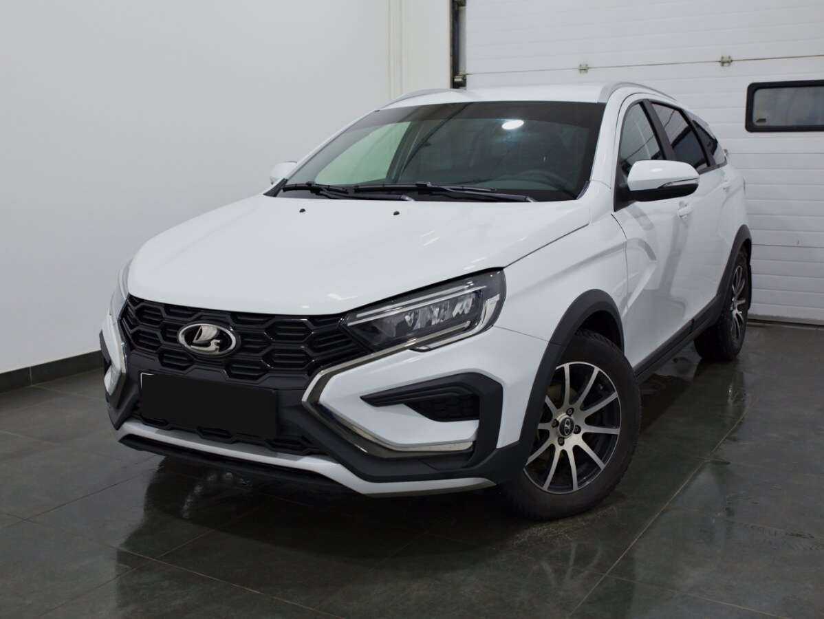 Lada (ВАЗ) Vesta б/у, 2023, Механическая. Посмотреть фото