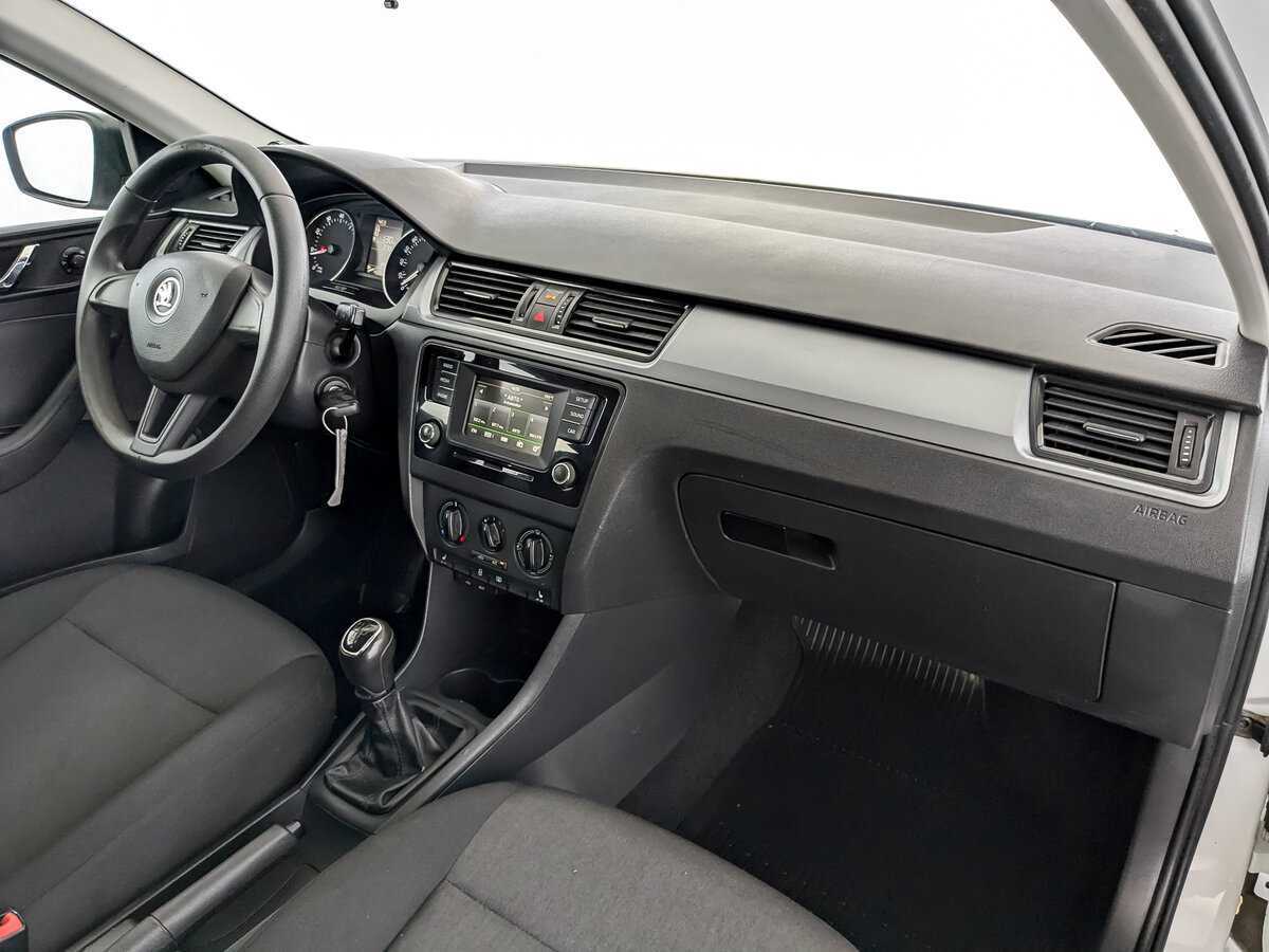 Skoda Rapid б/у, 2017, Механическая. Фото: #10