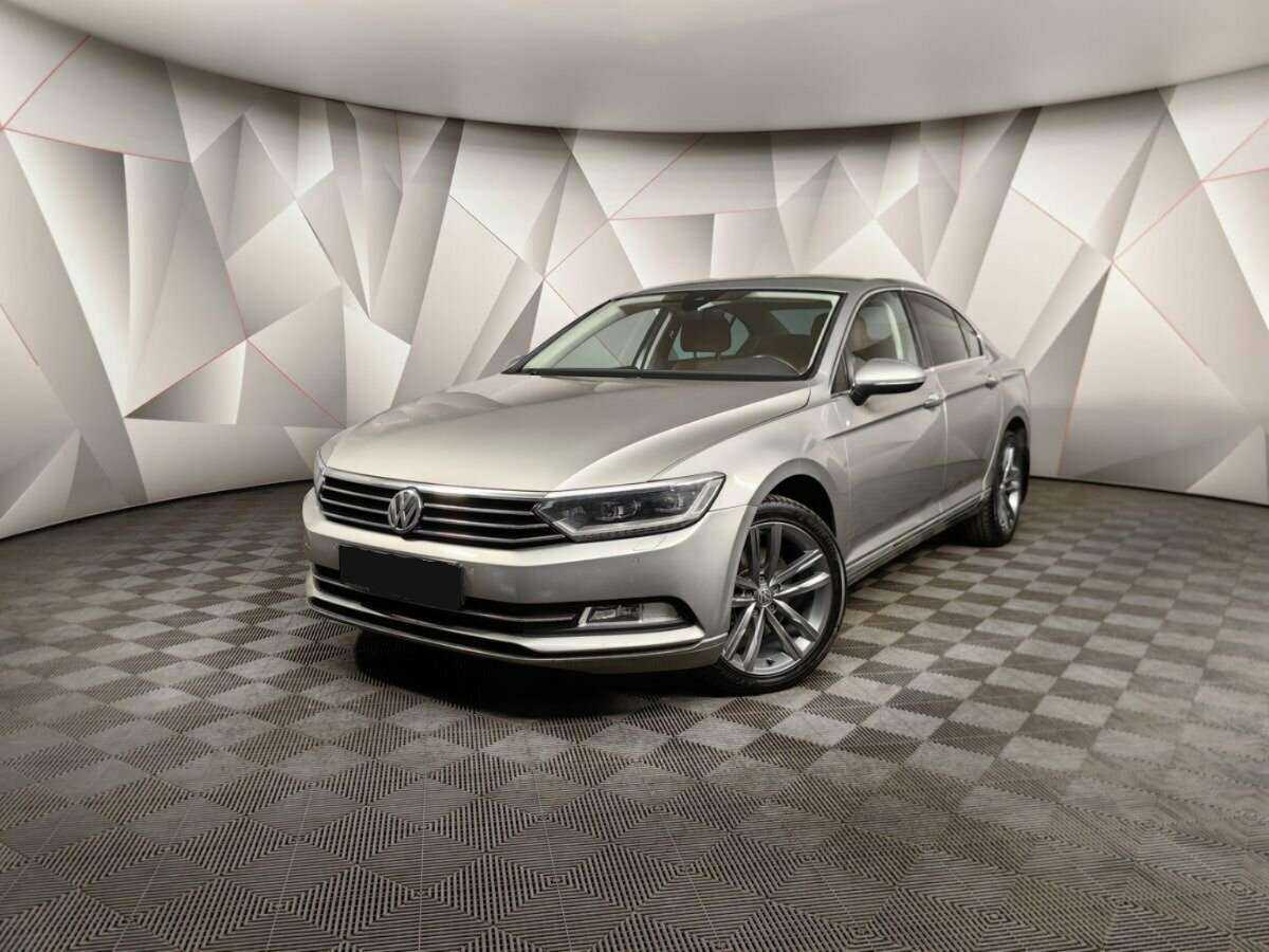 Volkswagen Passat б/у, 2017, Роботизированная. Посмотреть фото