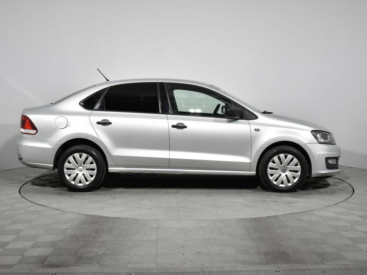 Volkswagen Polo б/у, 2016, Автоматическая. Фото: #3