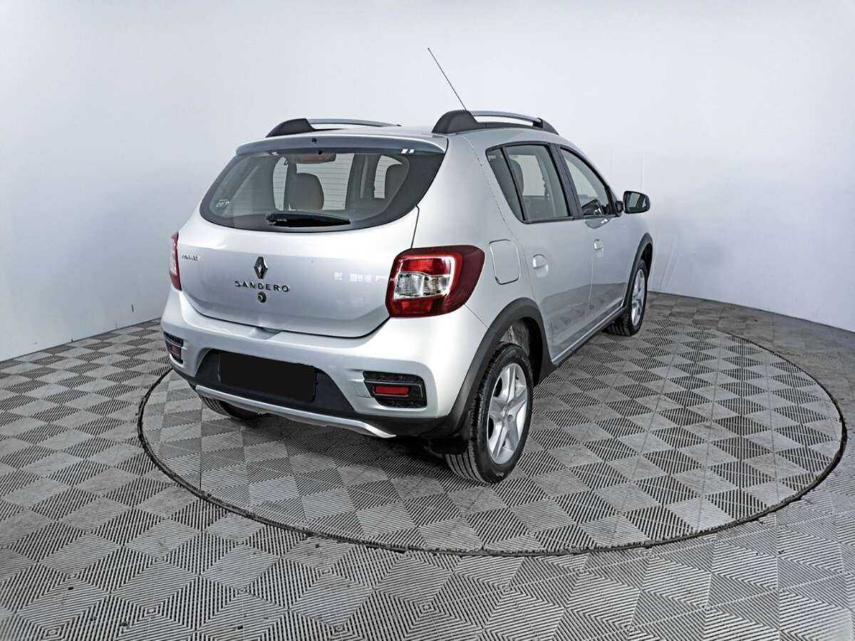 Renault Sandero б/у, 2017, Автоматическая. Фото: #4
