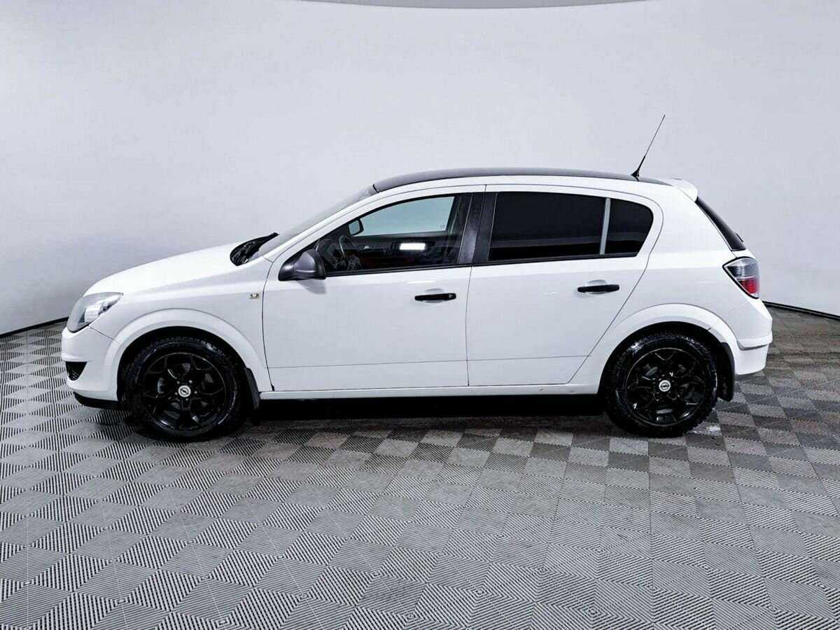 Opel Astra б/у, 2012, Механическая. Фото: #7