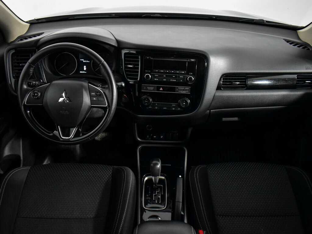 Mitsubishi Outlander б/у, 2019, Вариатор. Фото: #13