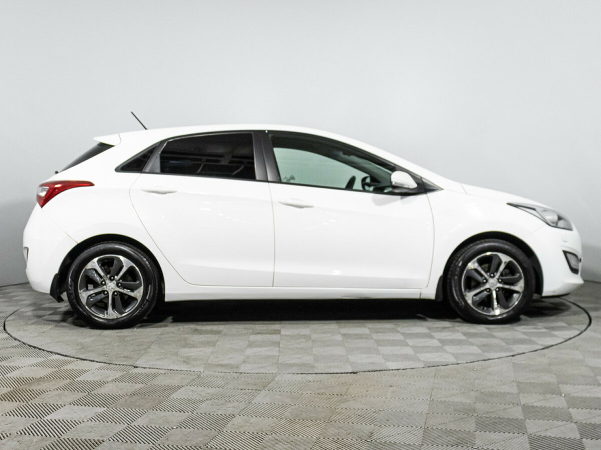 Hyundai i30 б/у, 2015, Автоматическая. Фото: #3