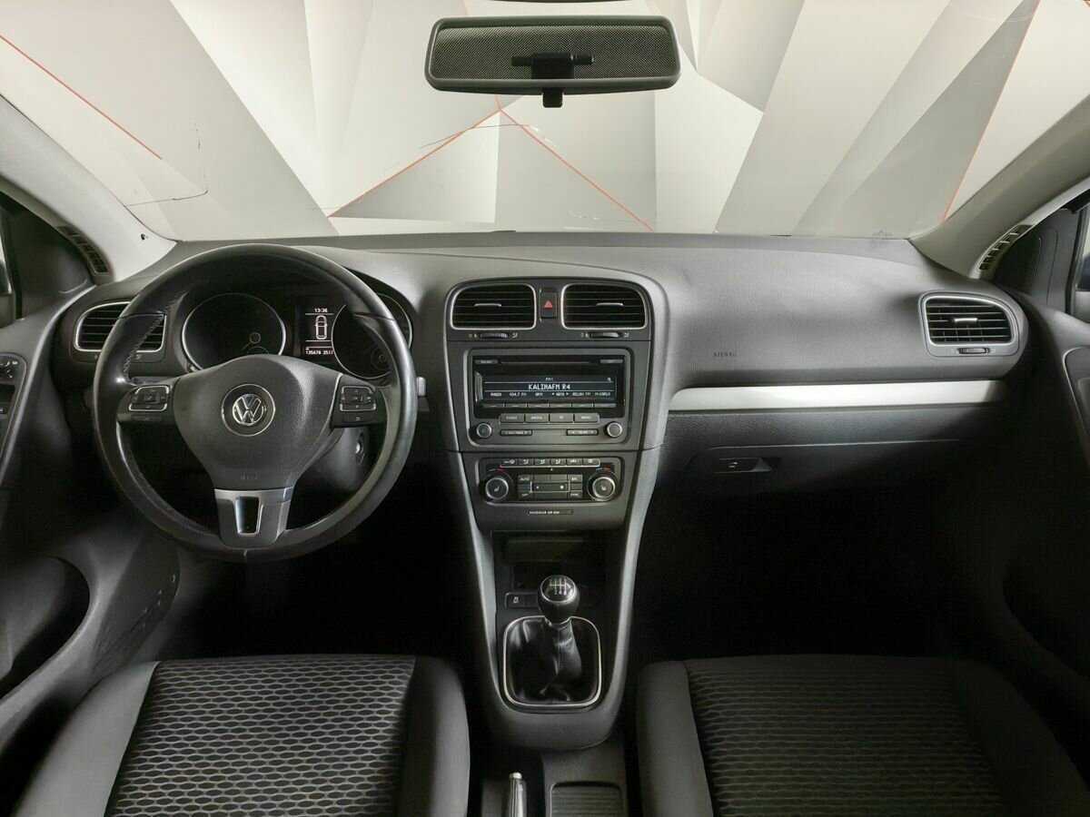 Volkswagen Golf б/у, 2012, Механическая. Фото: #9