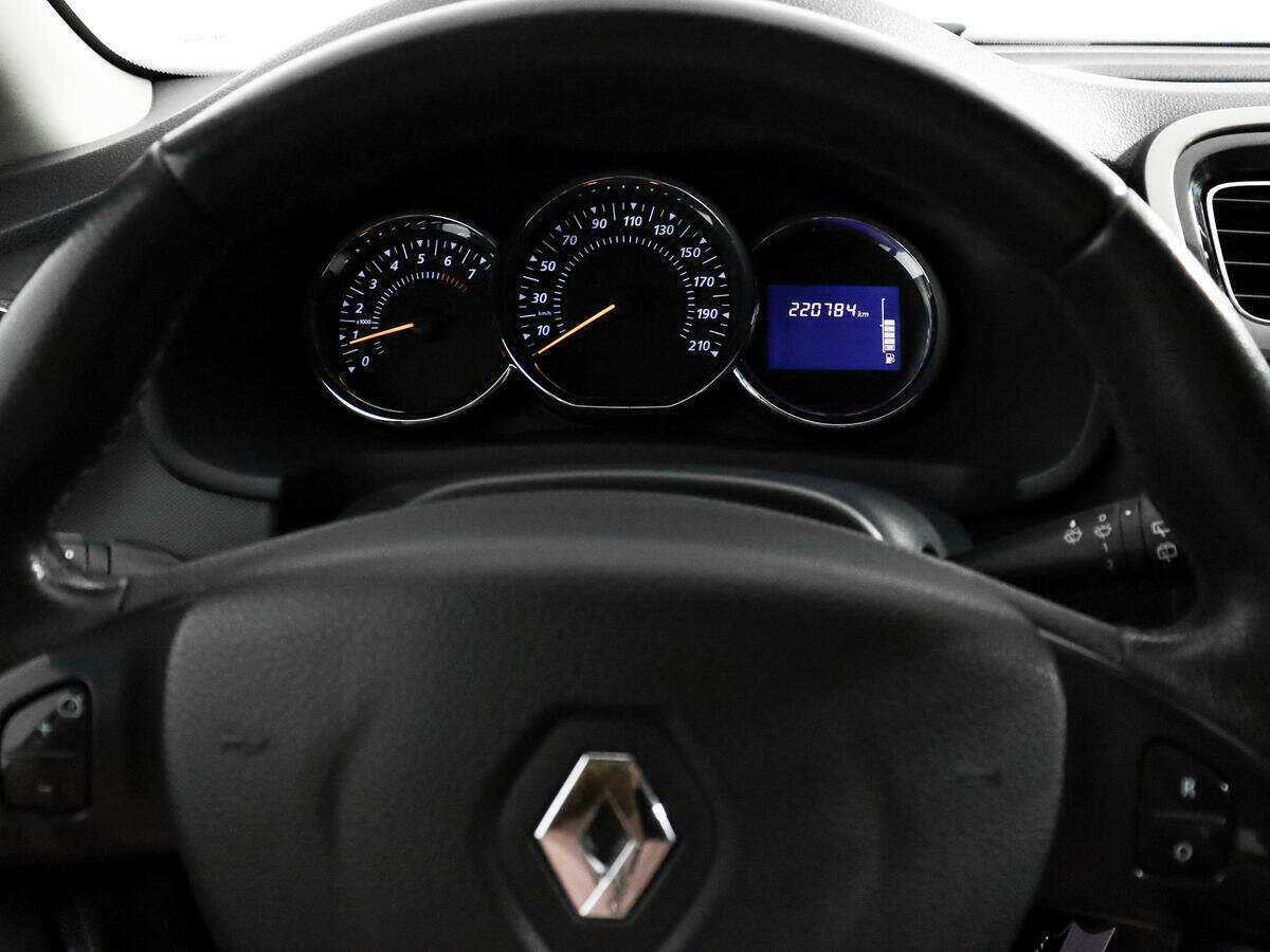 Renault Sandero б/у, 2015, Механическая. Фото: #11