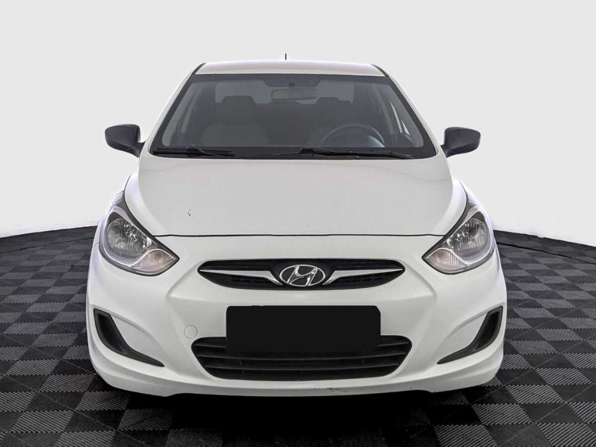 Hyundai Solaris б/у, 2014, Механическая. Фото: #1
