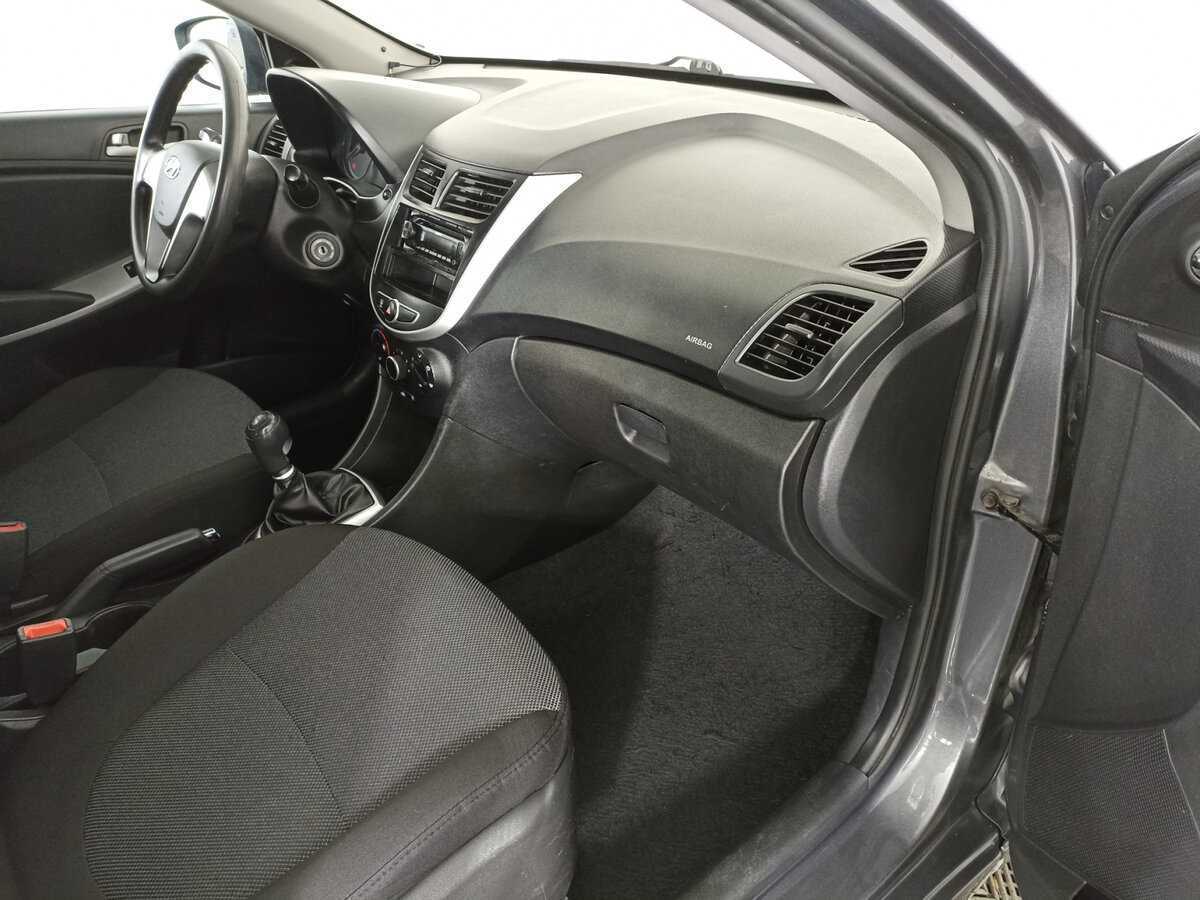 Hyundai Solaris б/у, 2013, Механическая. Фото: #5