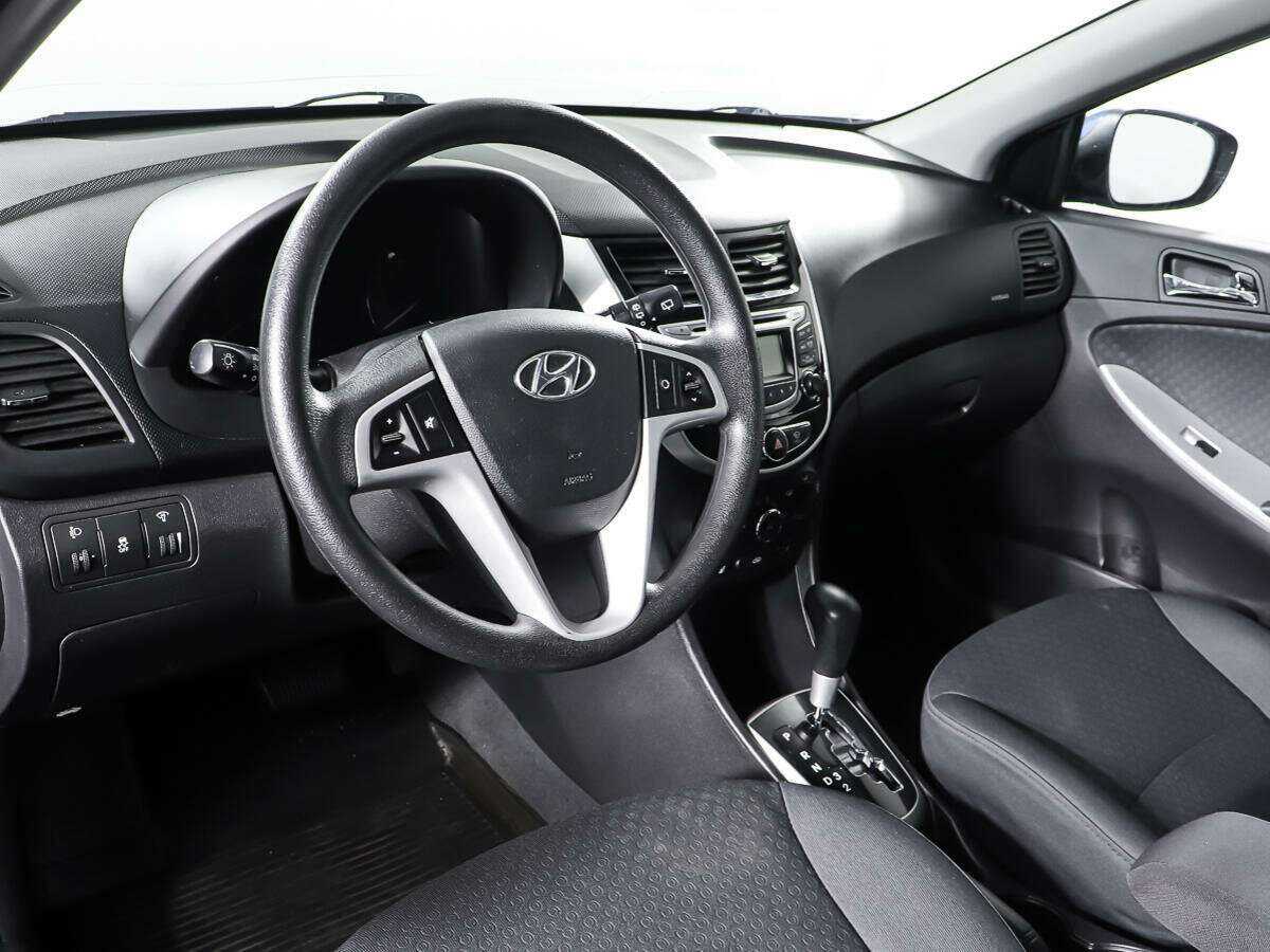 Hyundai Solaris б/у, 2012, Автоматическая. Фото: #12