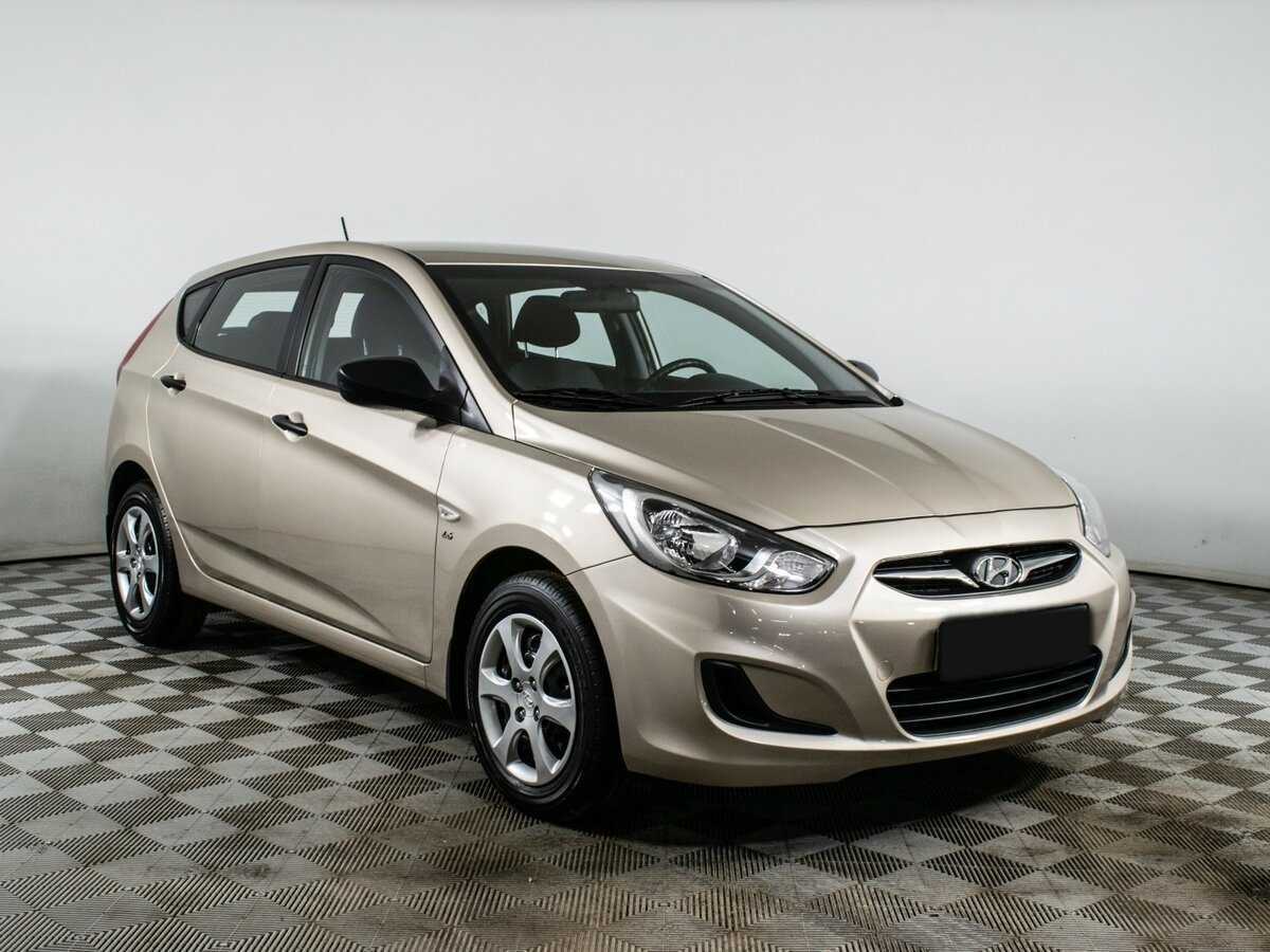 Hyundai Solaris б/у, 2013, Механическая. Фото: #2