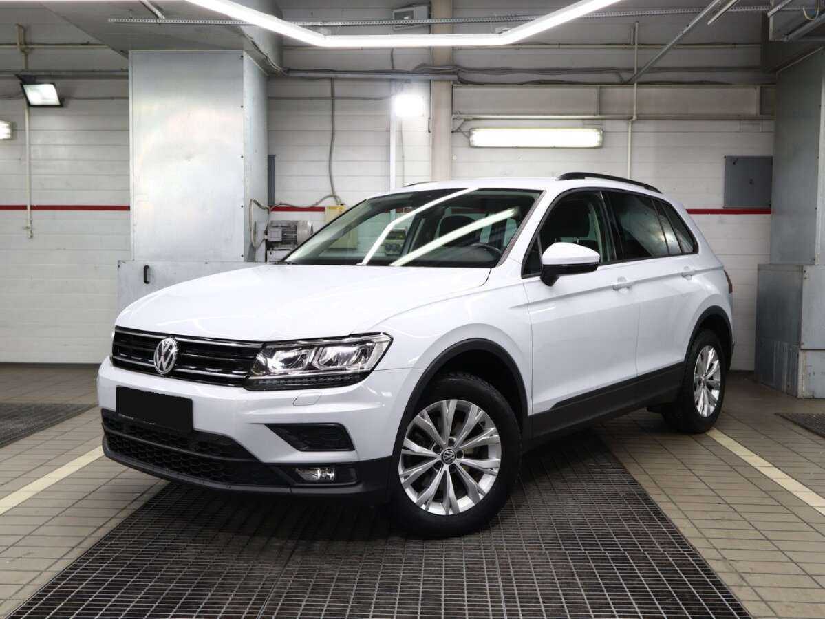 Volkswagen Tiguan б/у, 2019, Роботизированная. Посмотреть фото