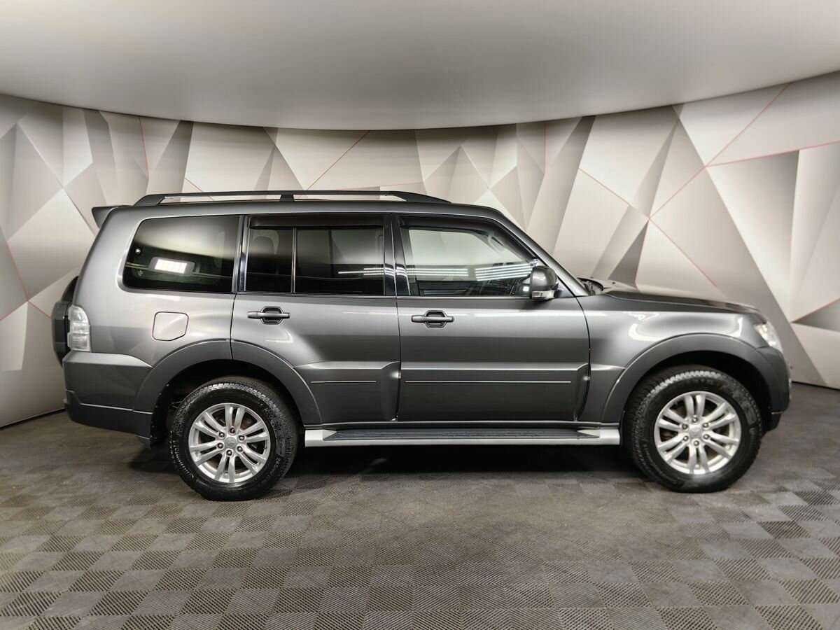 Mitsubishi Pajero б/у, 2015, Автоматическая. Фото: #5