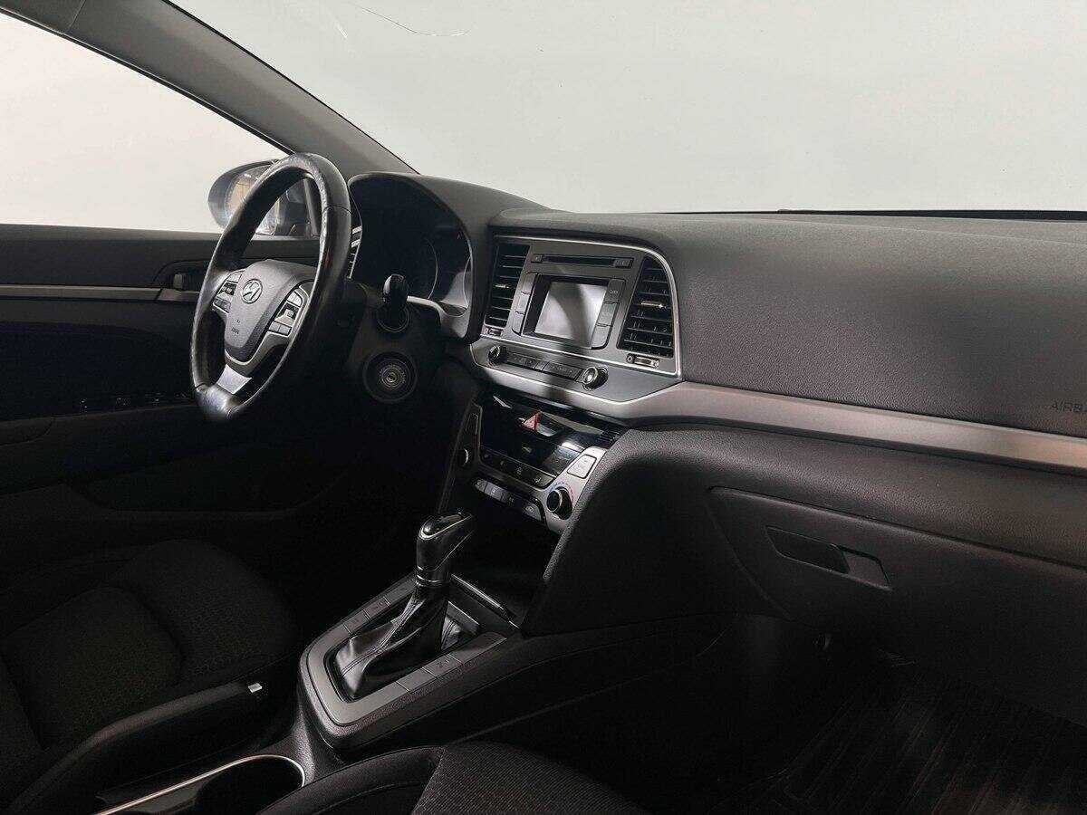 Hyundai Elantra б/у, 2018, Автоматическая. Фото: #8
