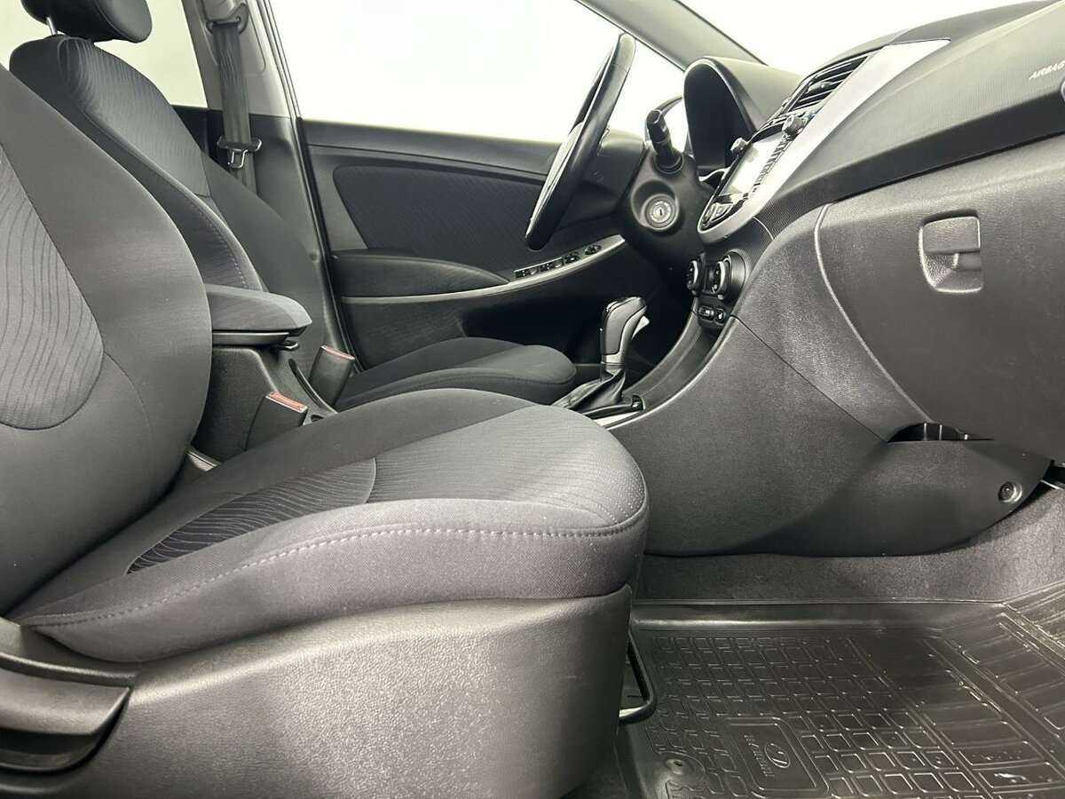 Hyundai Solaris б/у, 2015, Автоматическая. Фото: #13
